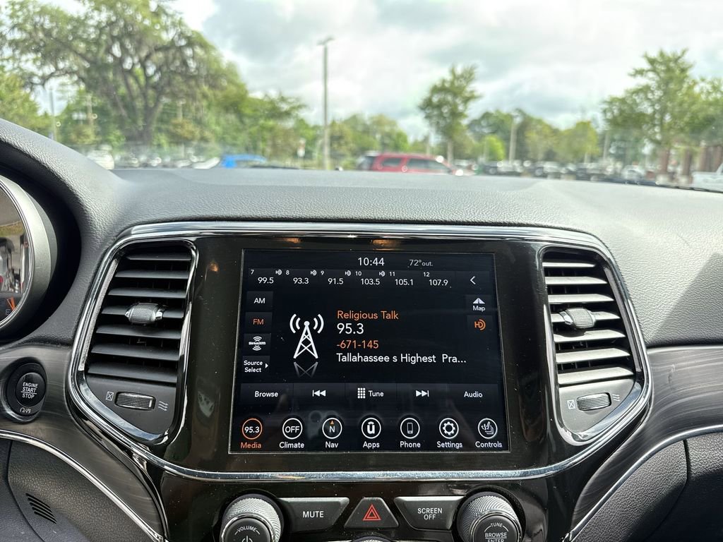 Used 2022 Jeep Grand Cherokee Limited AWD/4WD image 15