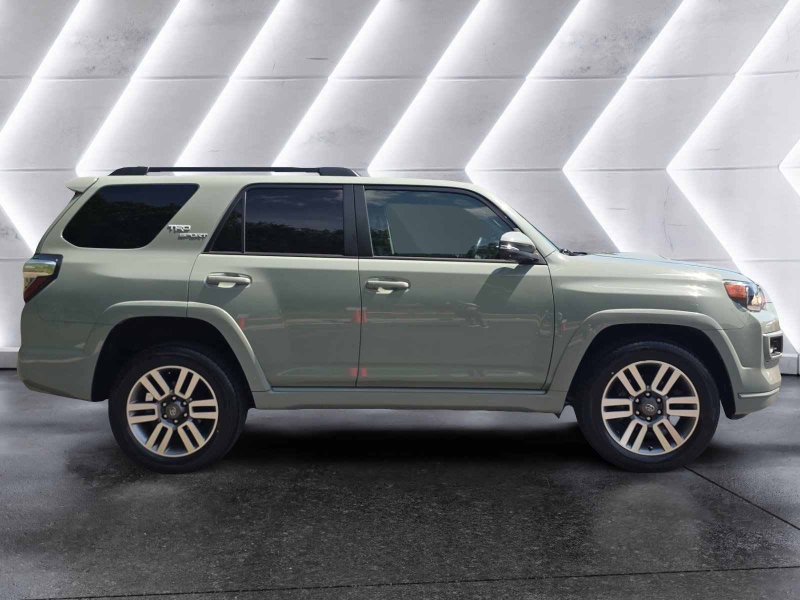 Used 2022 Toyota 4Runner TRD Sport w/ Technology Package AWD/4WD image 6