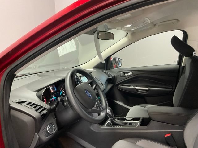 Used 2019 Ford Escape SE FWD image 17