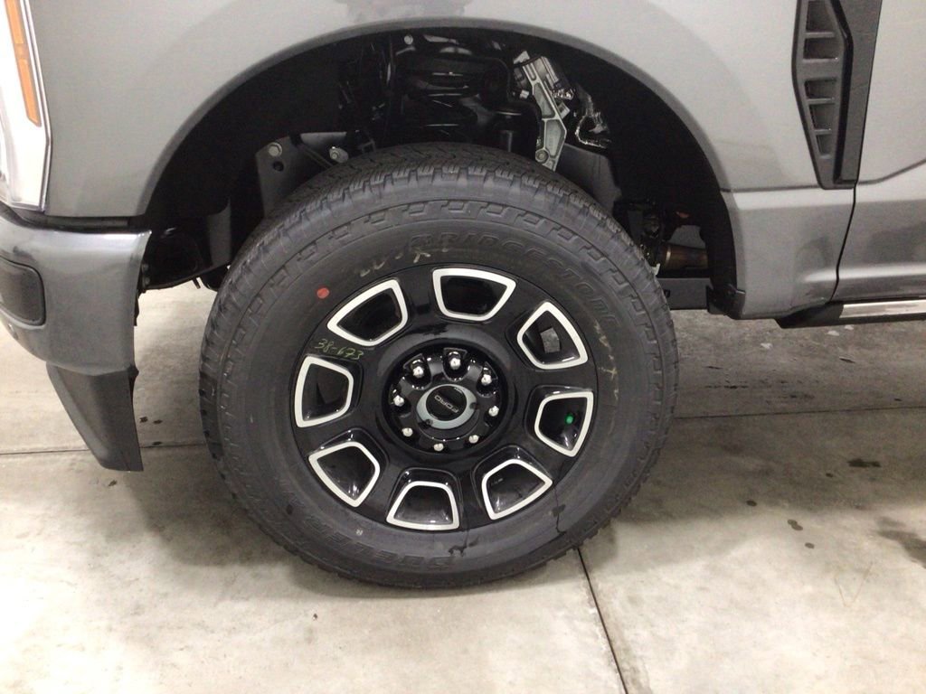 New 2026 Ford F250 Platinum image 8