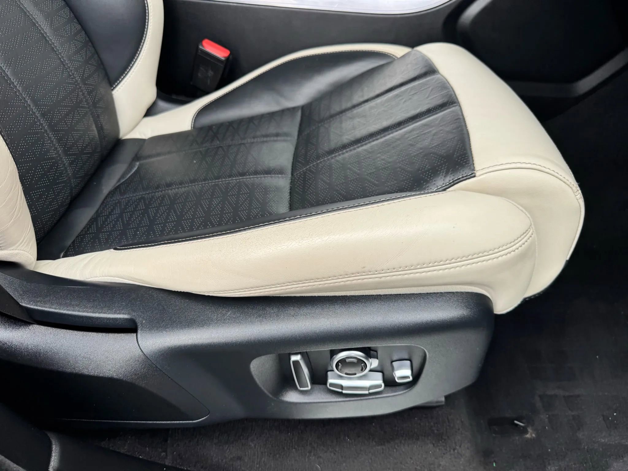 Used 2019 Land Rover Range Rover Sport HSE Dynamic AWD/4WD image 33