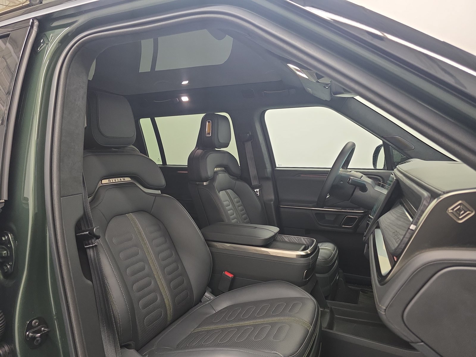 Used 2023 Rivian R1S Adventure Quad AWD/4WD image 24