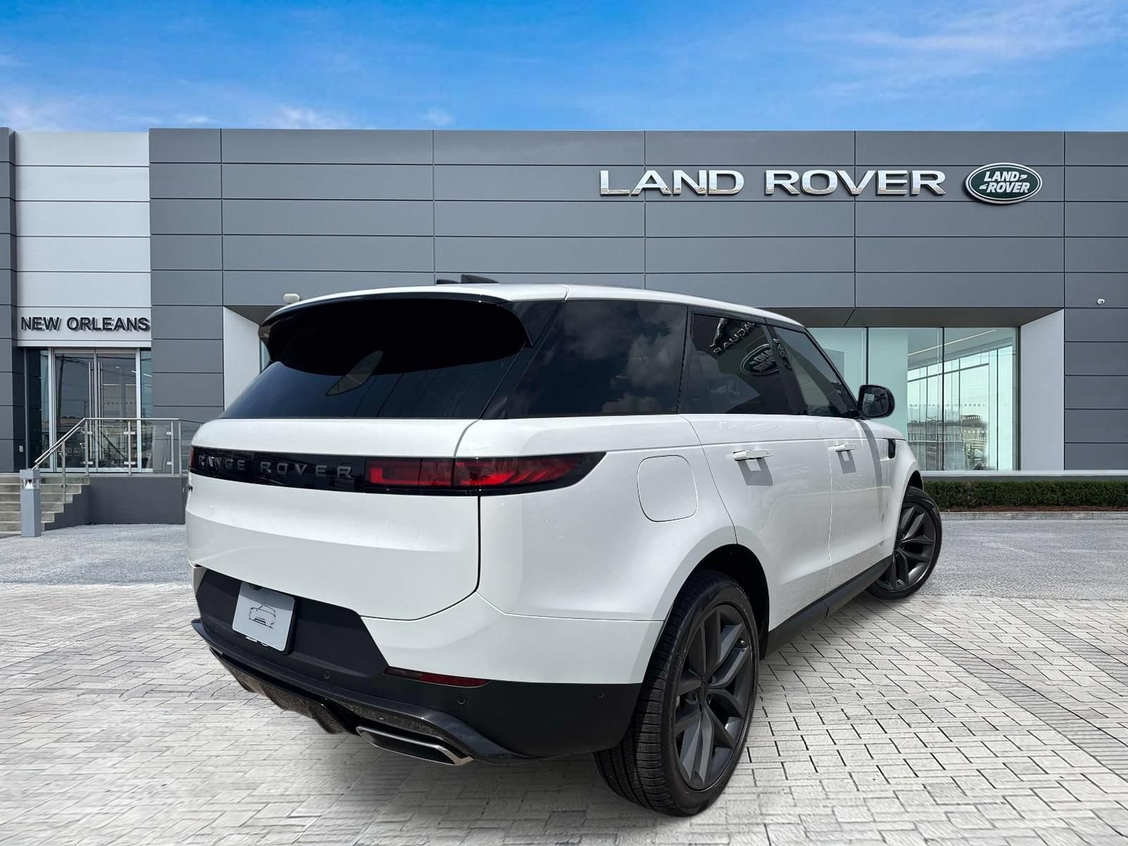 New 2026 Land Rover Range Rover Sport SE AWD/4WD image 5