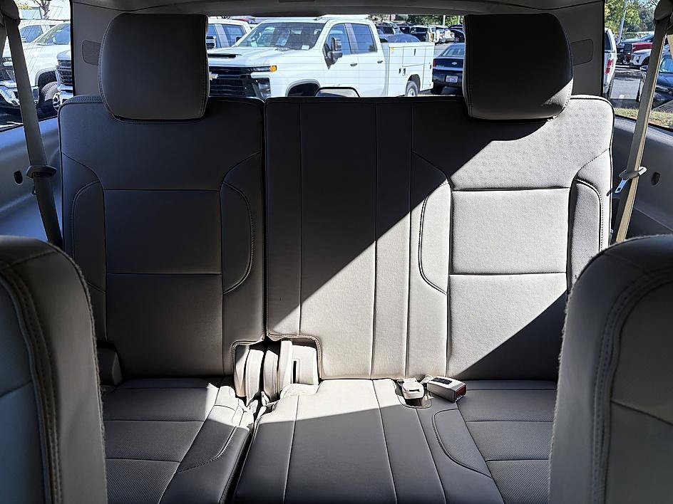 Used 2018 GMC Yukon XL Denali w/ Open Road Package AWD/4WD image 12