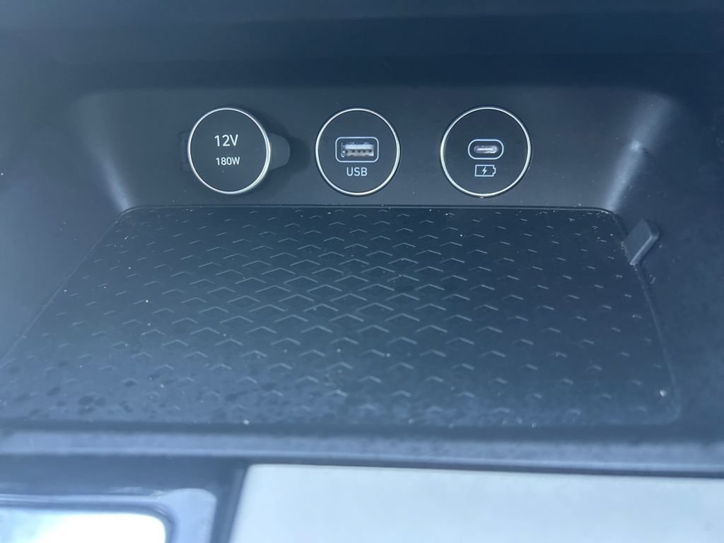 Used 2025 Genesis G70 2.5T AWD/4WD image 22