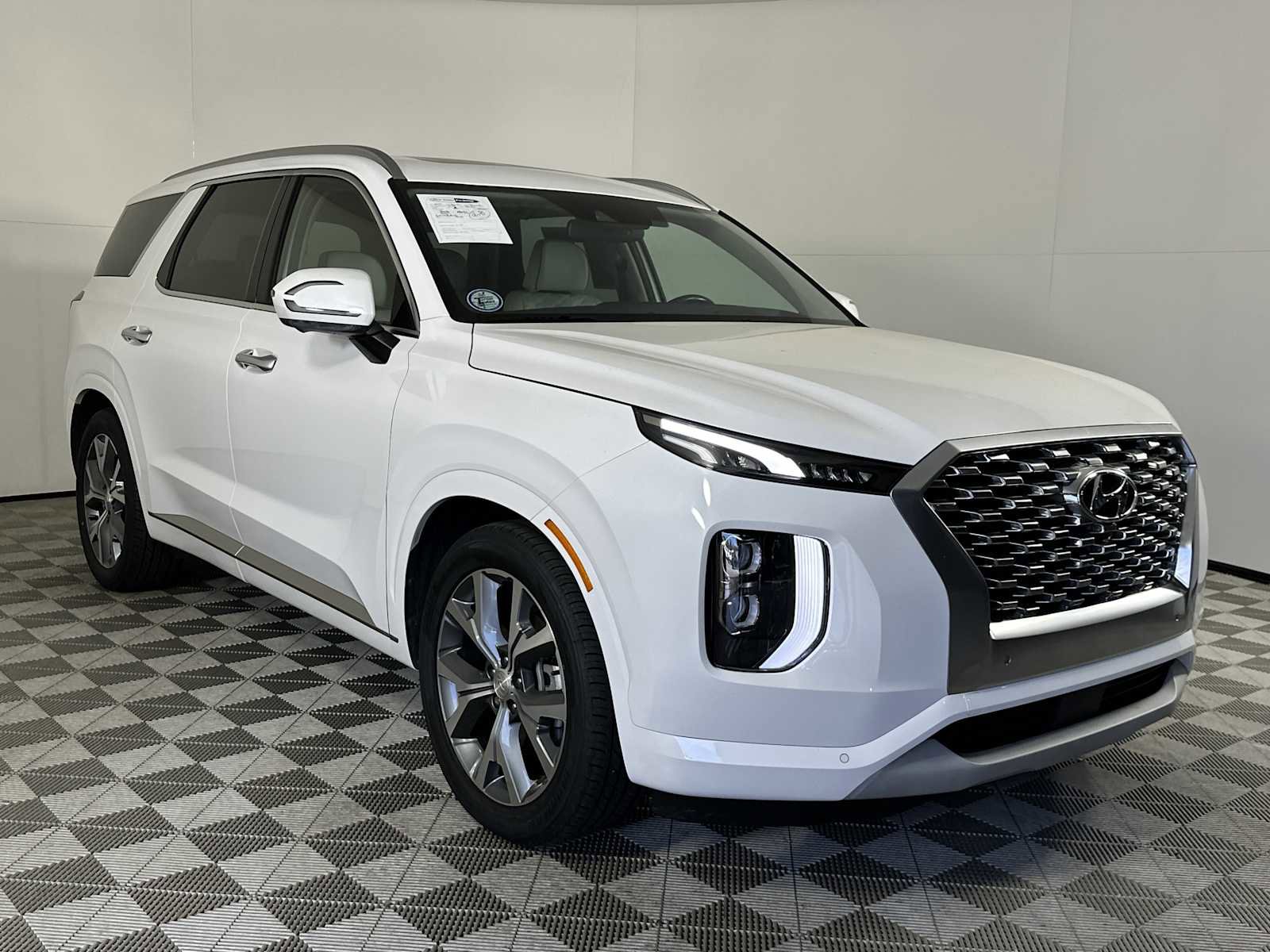 Used 2021 Hyundai Palisade Limited image 1