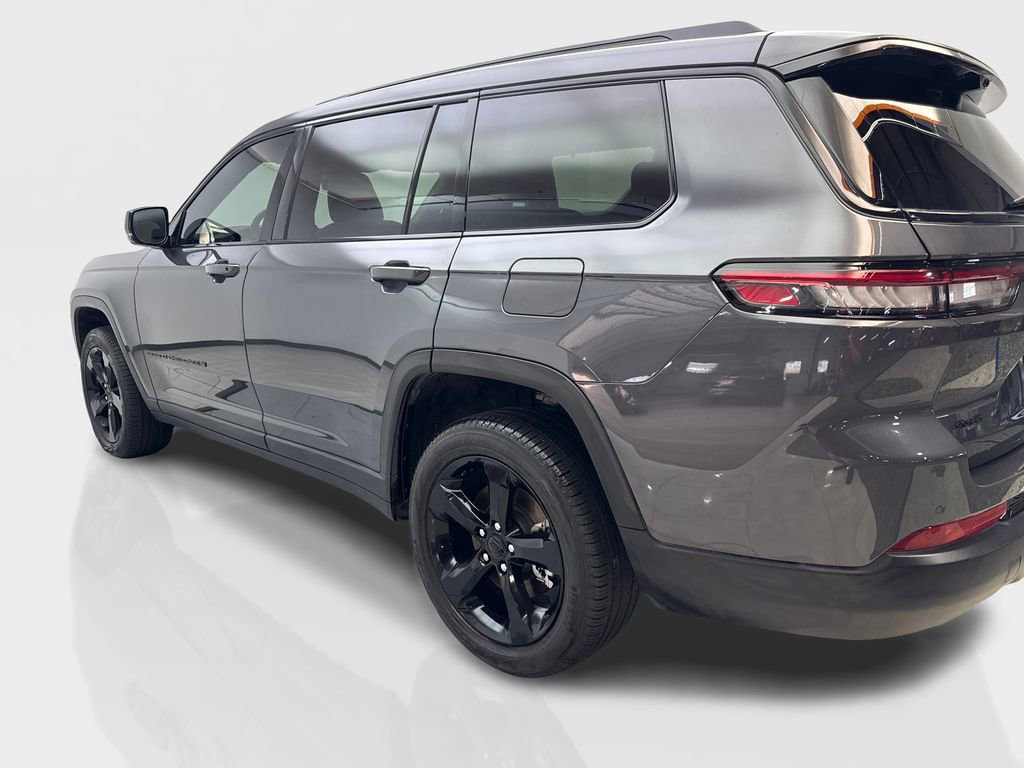 Used 2025 Jeep Grand Cherokee L Limited w/ Luxury Tech Group II AWD/4WD image 14