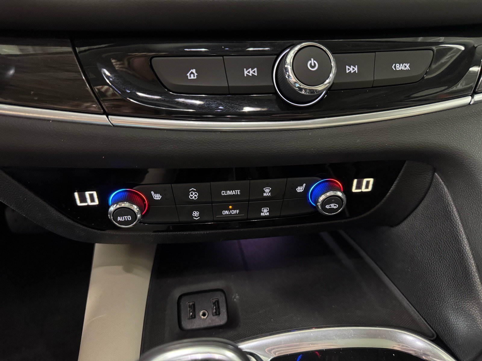 Certified 2019 Buick Enclave Essence w/ Trailering Package, 5000 lbs. AWD/4WD image 26