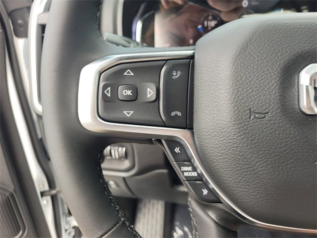 New 2026 RAM 1500 4x4 Crew Cab image 32