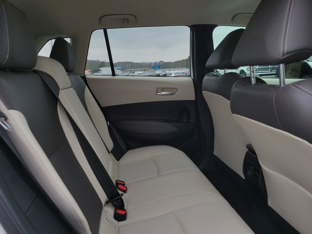 Used 2024 Toyota Corolla Cross XLE image 33