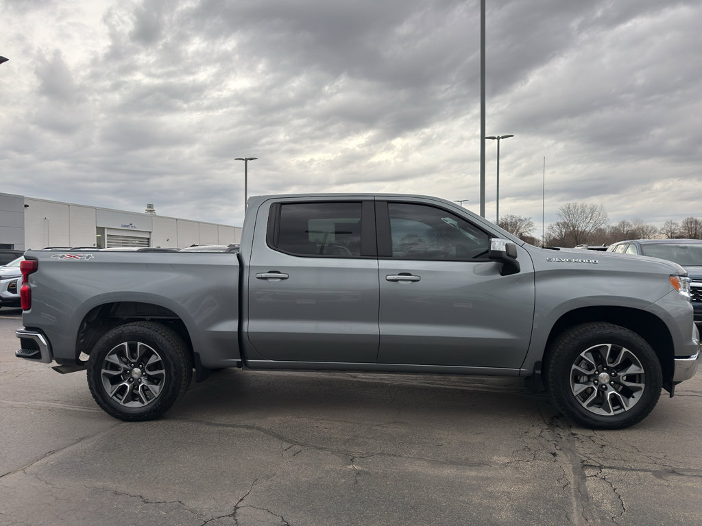 Used 2024 Chevrolet Silverado 1500 LT image 4