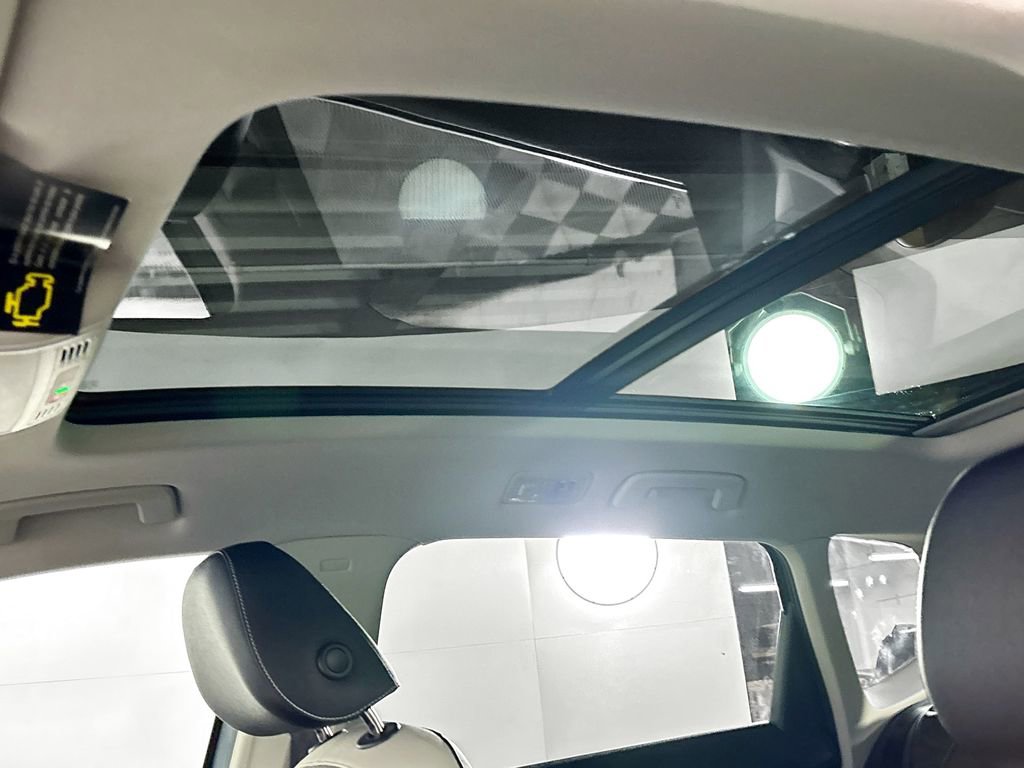 New 2026 Volkswagen Taos SE AWD/4WD image 18