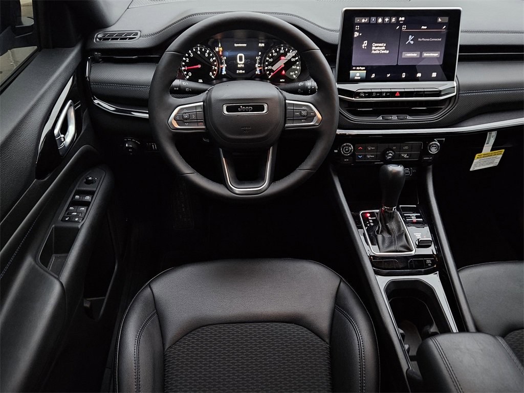 New 2026 Jeep Compass Latitude image 9