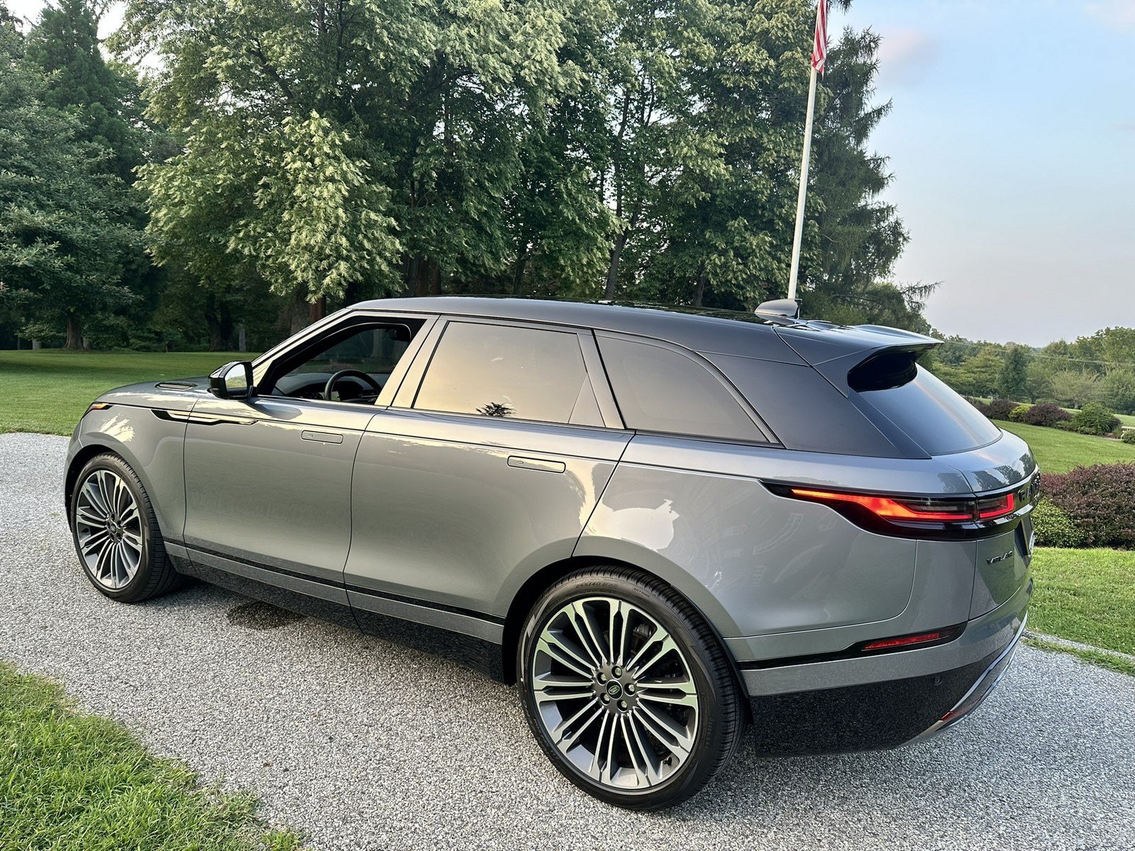 Used 2024 Land Rover Range Rover Velar Dynamic HSE AWD/4WD image 7