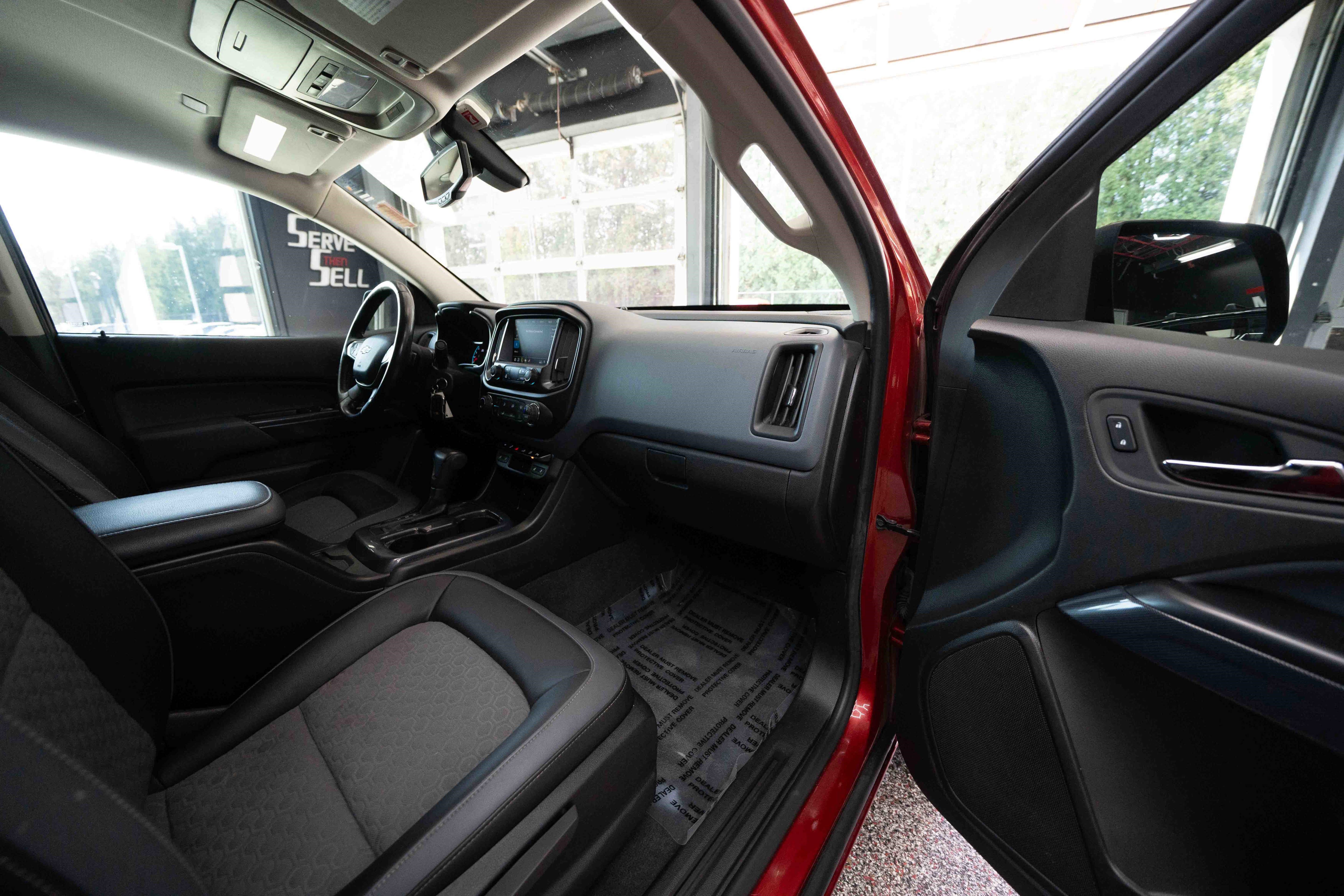 Used 2021 Chevrolet Colorado Z71 AWD/4WD image 25