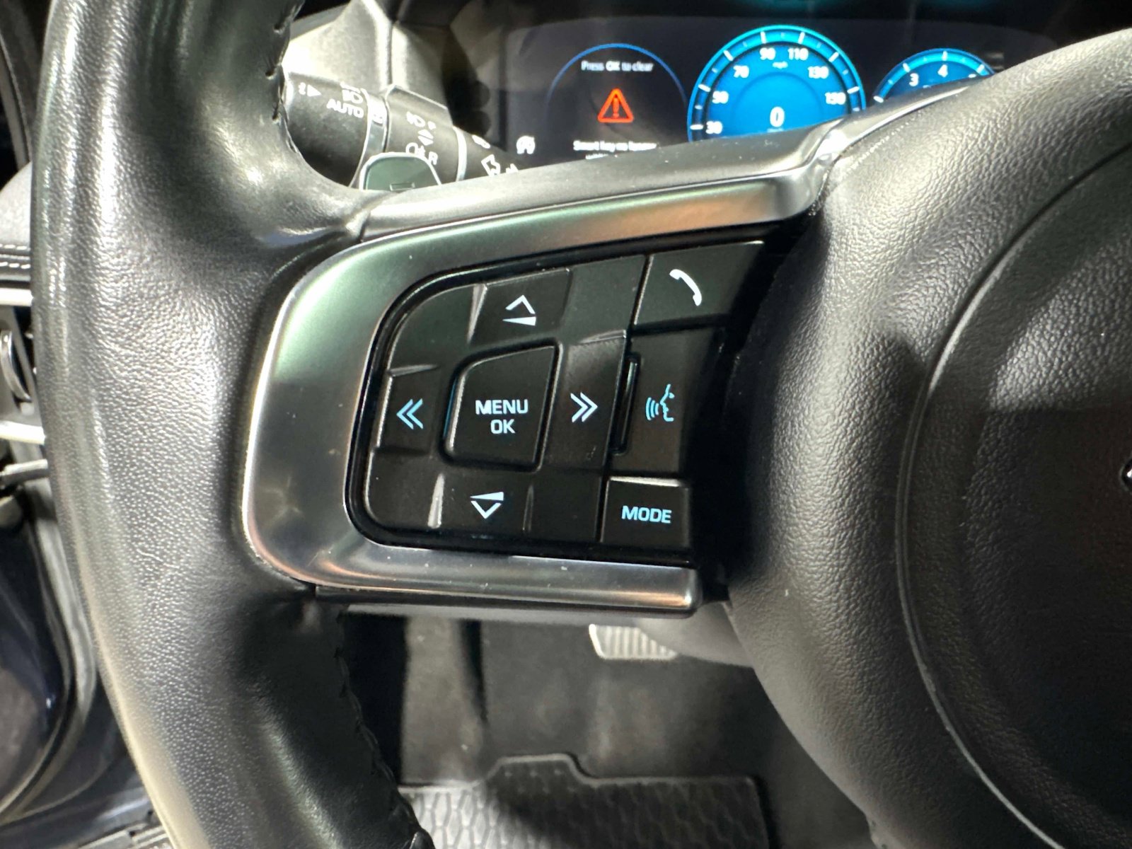 Used 2018 Jaguar F-PACE S image 32