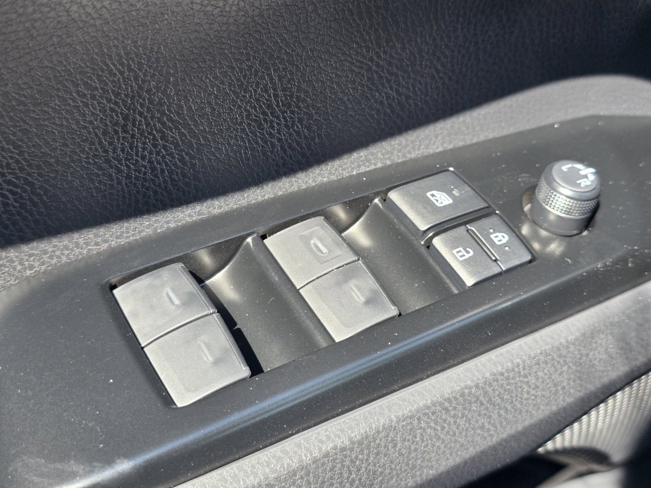 New 2026 Toyota Camry SE FWD image 24