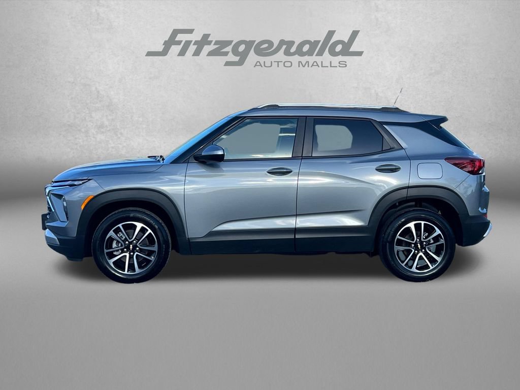 Used 2025 Chevrolet TrailBlazer LT AWD/4WD image 5