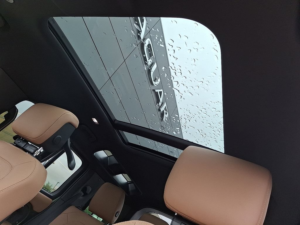 New 2026 Land Rover Defender 110 S AWD/4WD image 10