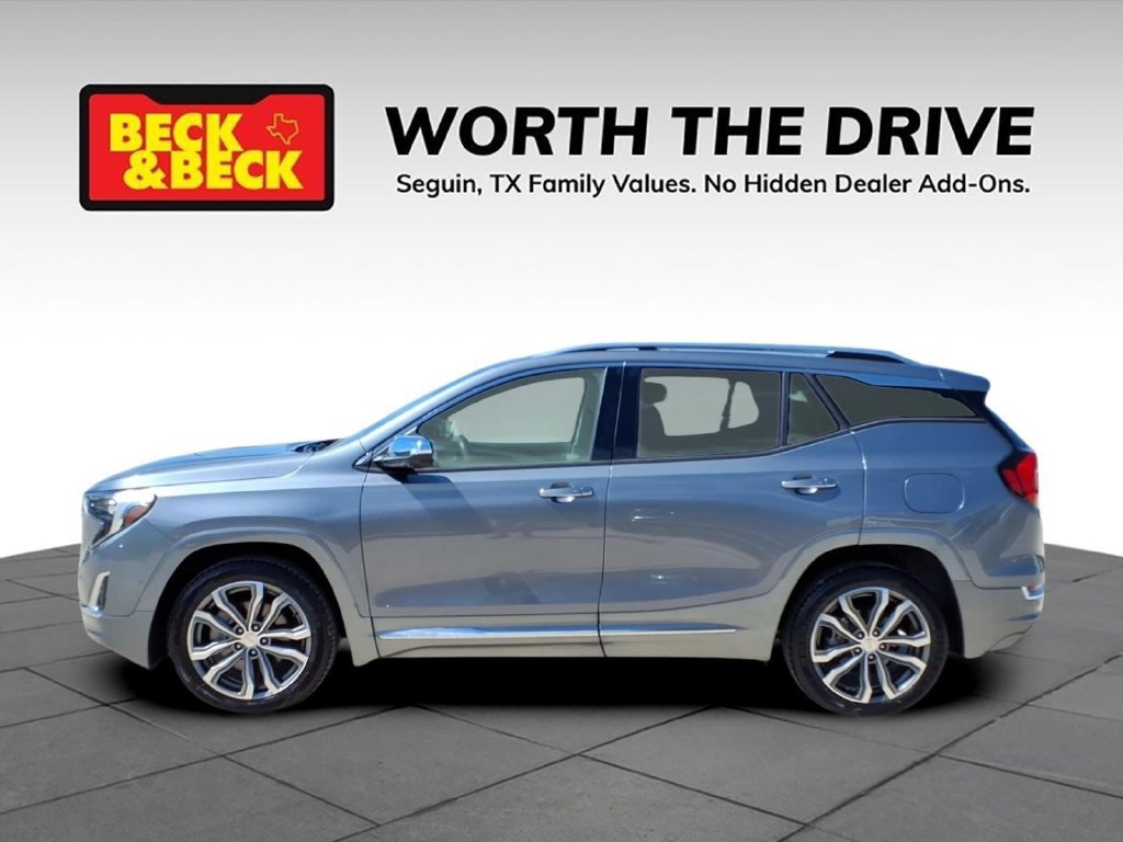 Used 2020 GMC Terrain Denali w/ Denali Premium Package FWD image 8