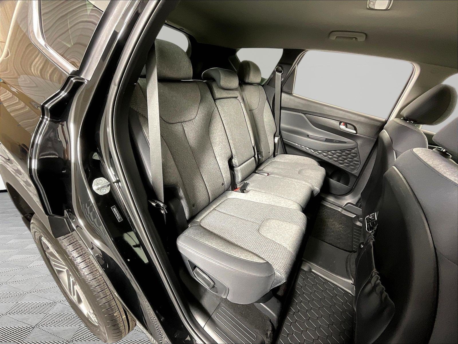 Used 2023 Hyundai Santa Fe SE AWD/4WD image 25