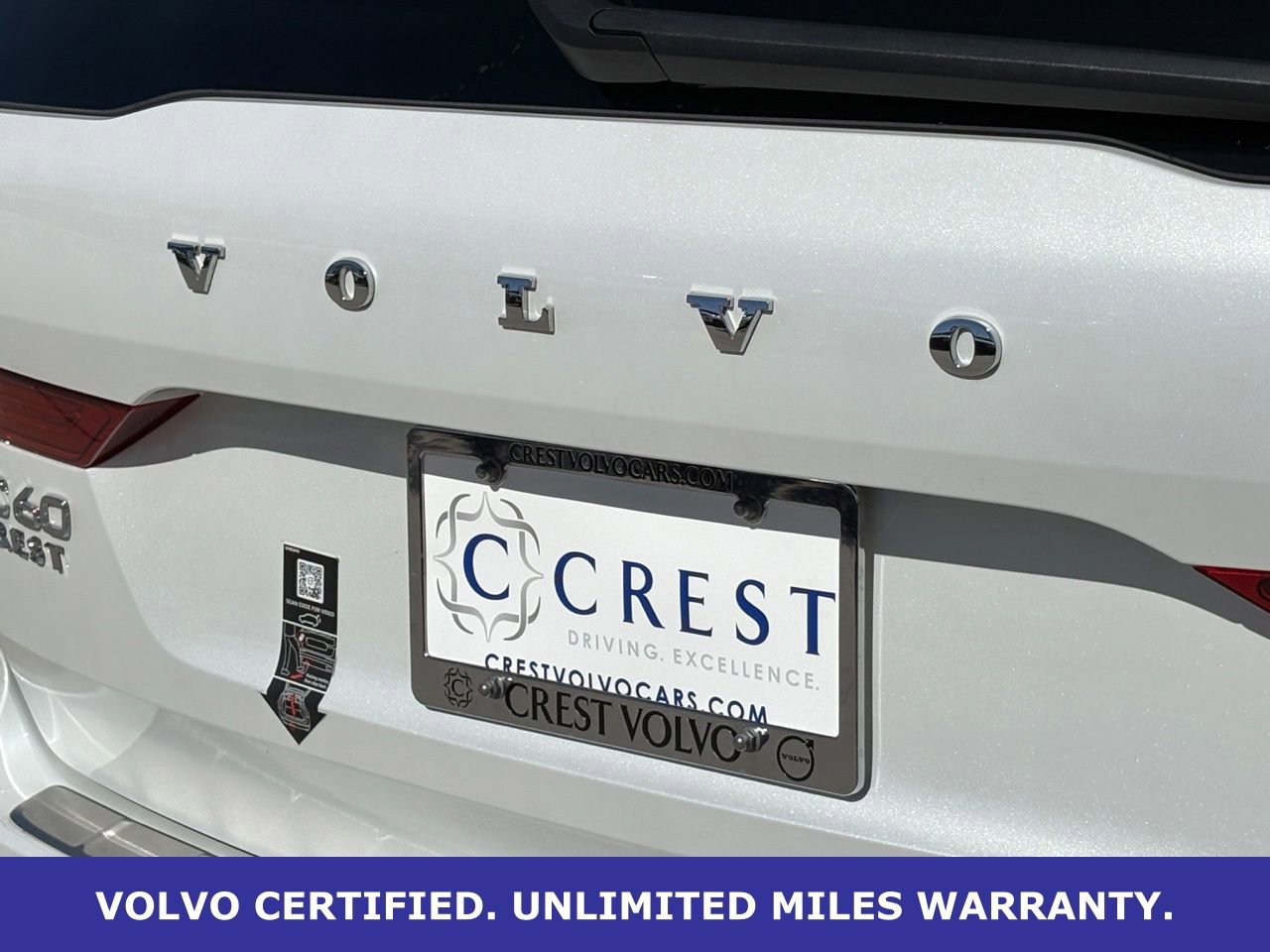 Certified 2024 Volvo XC60 T8 Plus w/ Protection Package Premier image 12