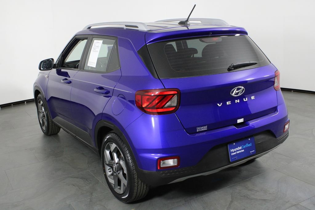 Certified 2024 Hyundai Venue SEL image 4