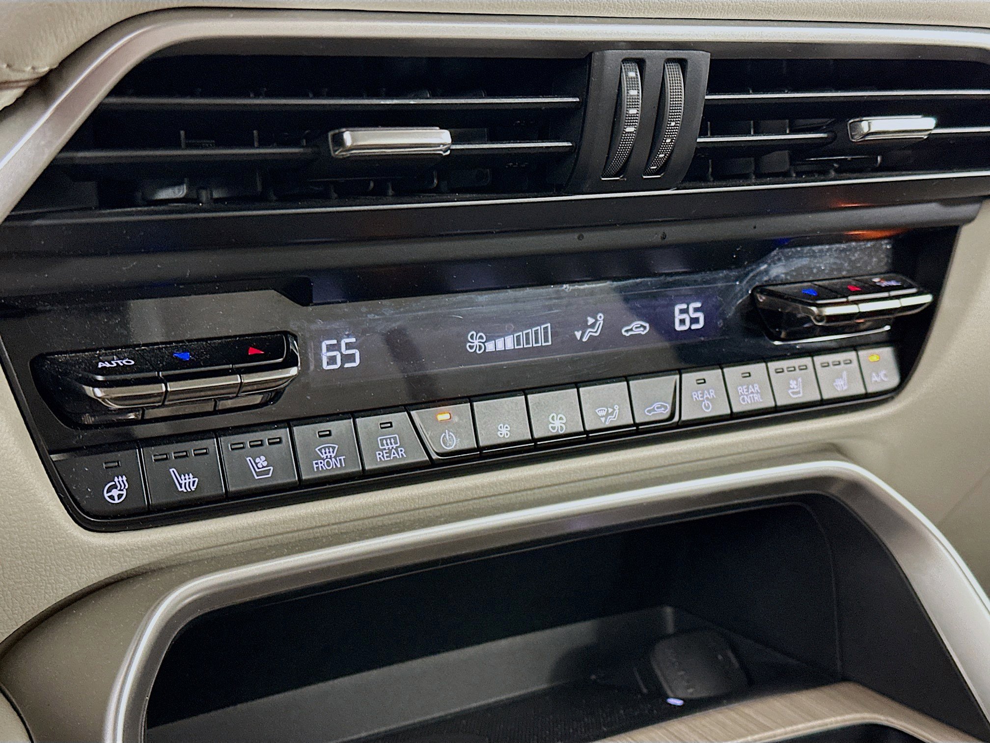 Used 2025 MAZDA CX-90 3.3 Turbo w/ Premium Plus Pkg image 24