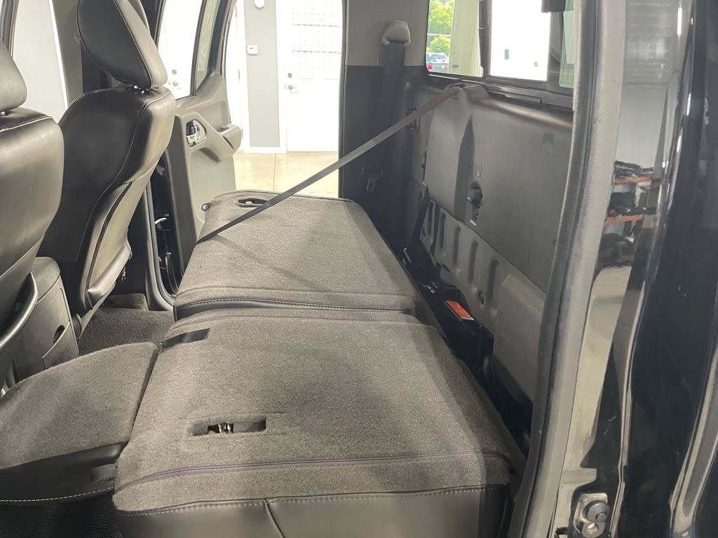 Used 2015 Nissan Frontier PRO-4X AWD/4WD image 15