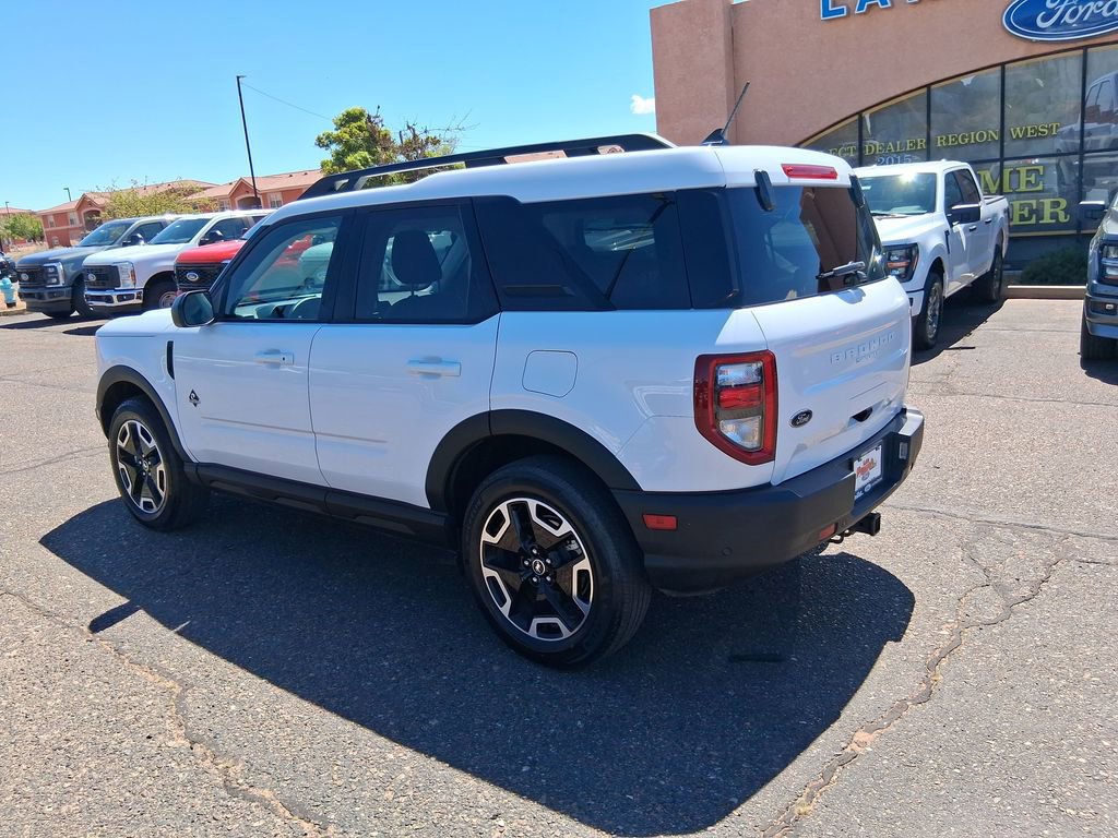 Used 2023 Ford Bronco Sport Outer Banks image 3