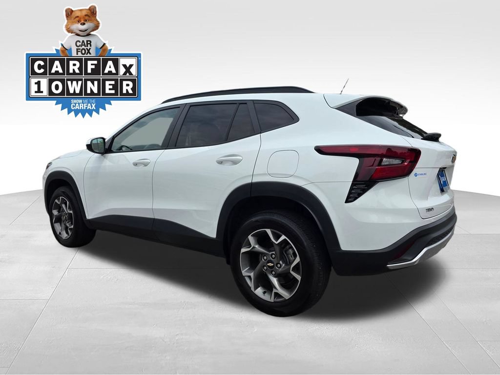 Used 2025 Chevrolet Trax LT FWD image 5