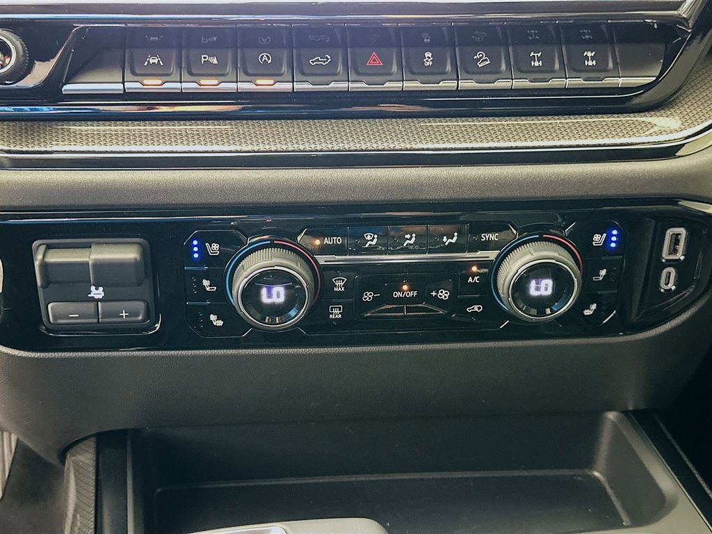 Used 2025 Chevrolet Silverado 1500 ZR2 w/ Technology Package image 16