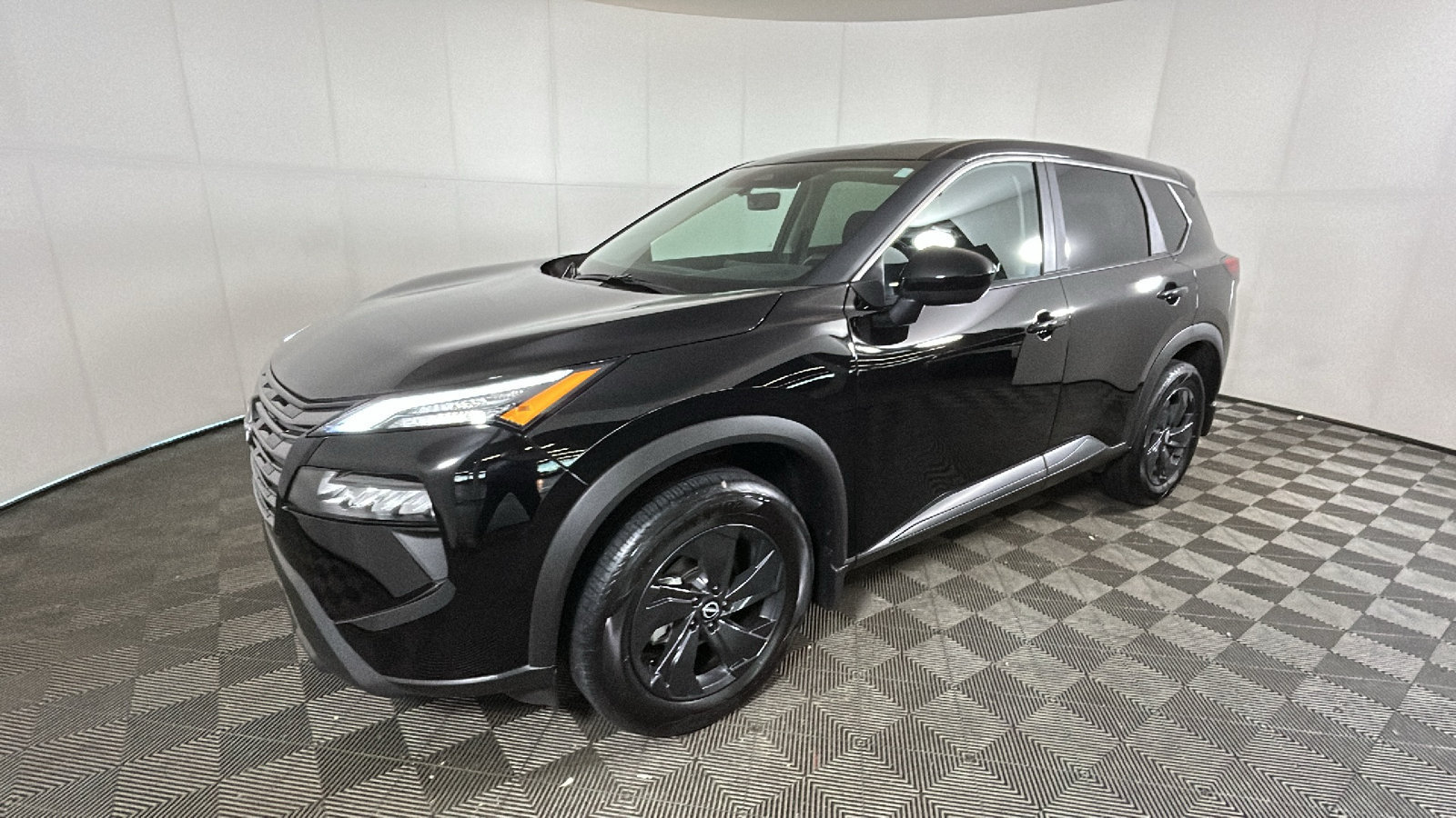 Certified 2026 Nissan Rogue SV w/ Cold Weather Package AWD/4WD image 8