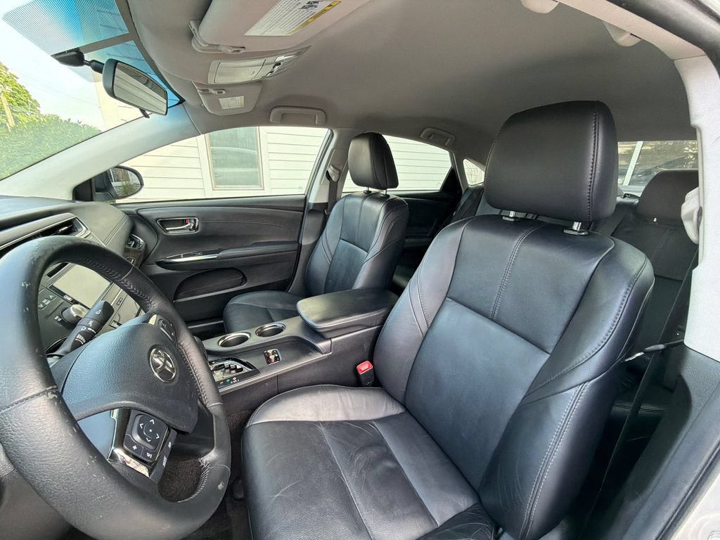 Used 2013 Toyota Avalon XLE FWD image 15