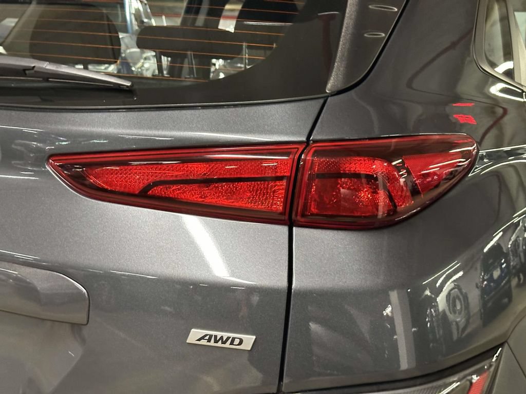 Used 2022 Hyundai Kona SE AWD/4WD image 11