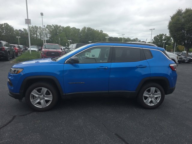 Used 2022 Jeep Compass Latitude w/ Convenience Group AWD/4WD image 5