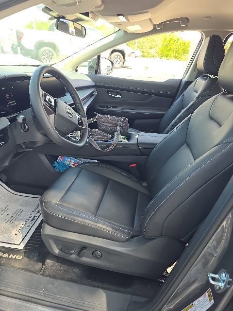 Used 2025 Nissan Murano SV FWD image 7