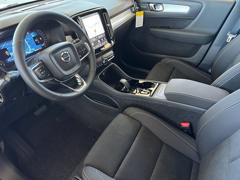 New 2026 Volvo XC40 B5 Ultra w/ Protection Package Premier AWD/4WD image 9