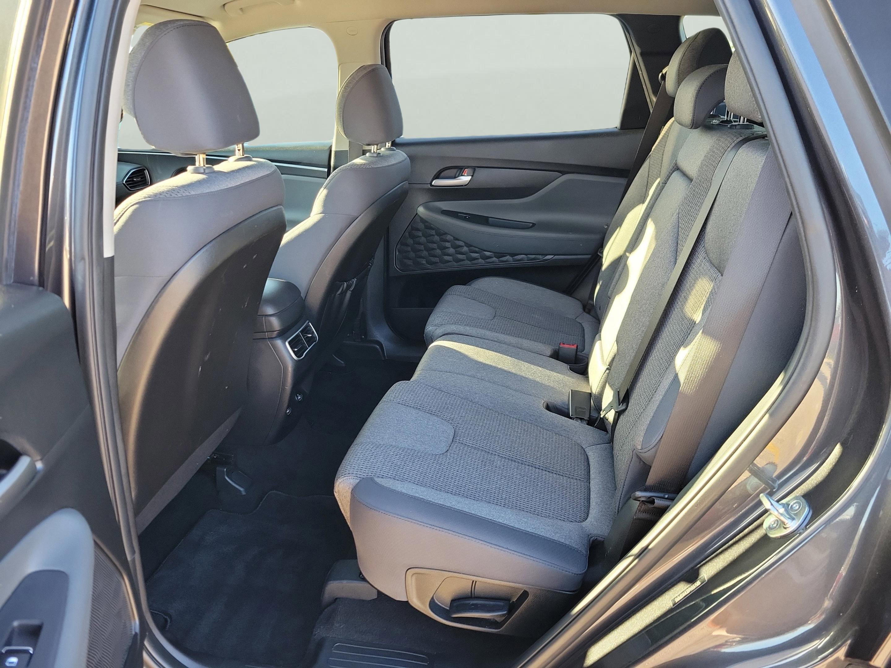 Certified 2023 Hyundai Santa Fe SE FWD image 9