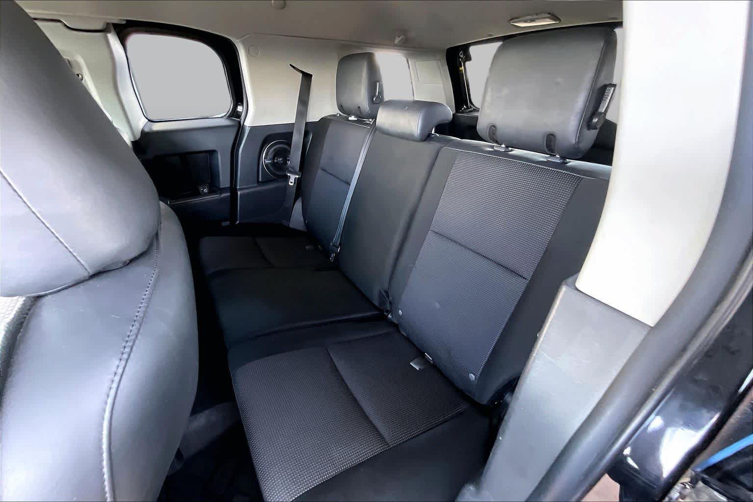 Used 2011 Toyota FJ Cruiser 4WD w/ TRD Sport Pkg image 18