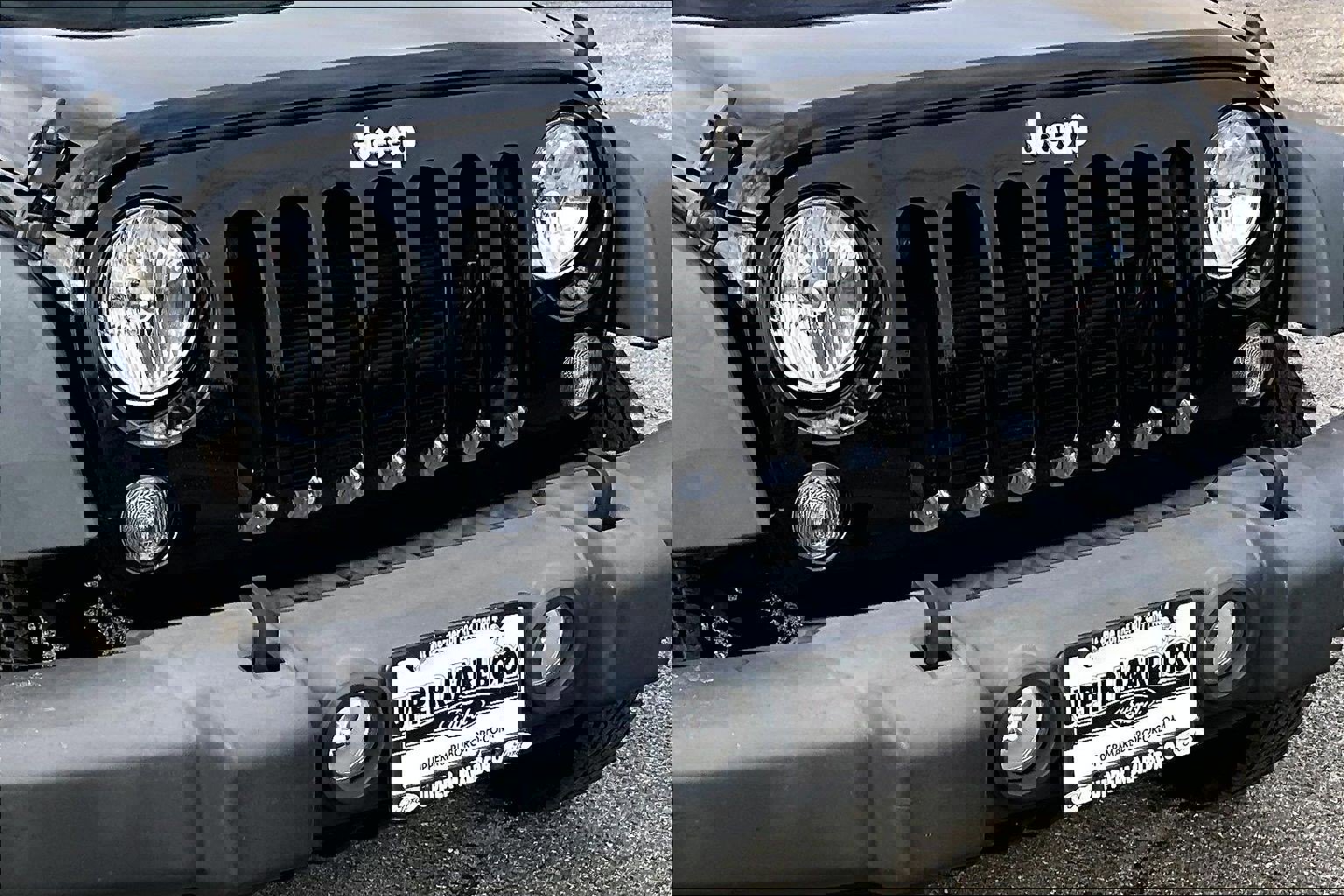 Used 2018 Jeep Wrangler Unlimited Sport w/ Connectivity Group image 28