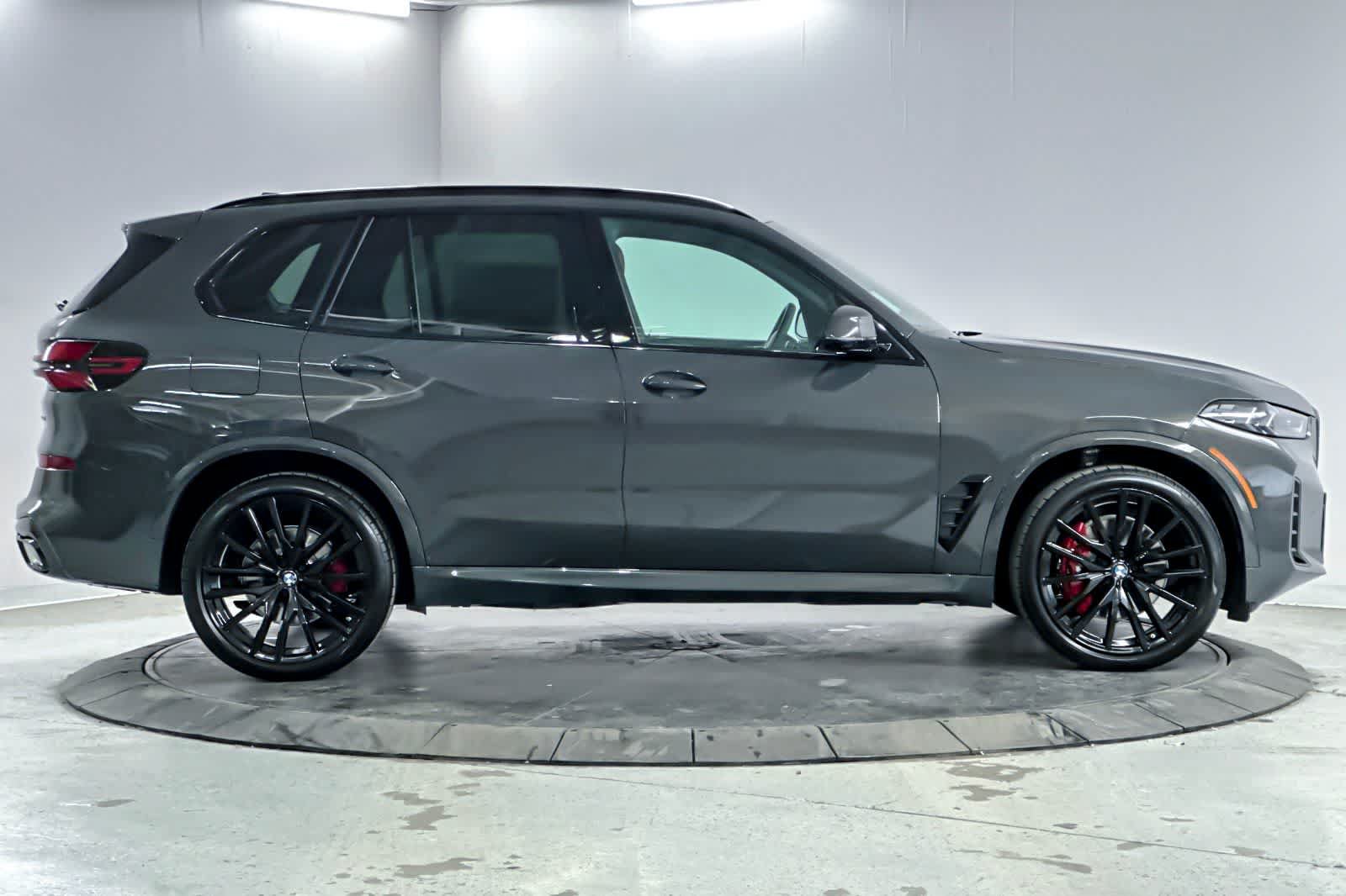 Used 2026 BMW X5 xDrive40i w/ M Sport Package AWD/4WD image 8