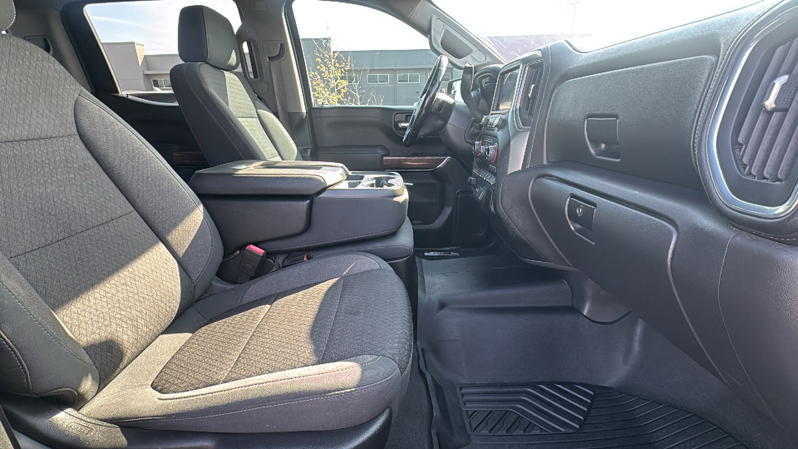 Used 2021 Chevrolet Silverado 1500 RST image 25