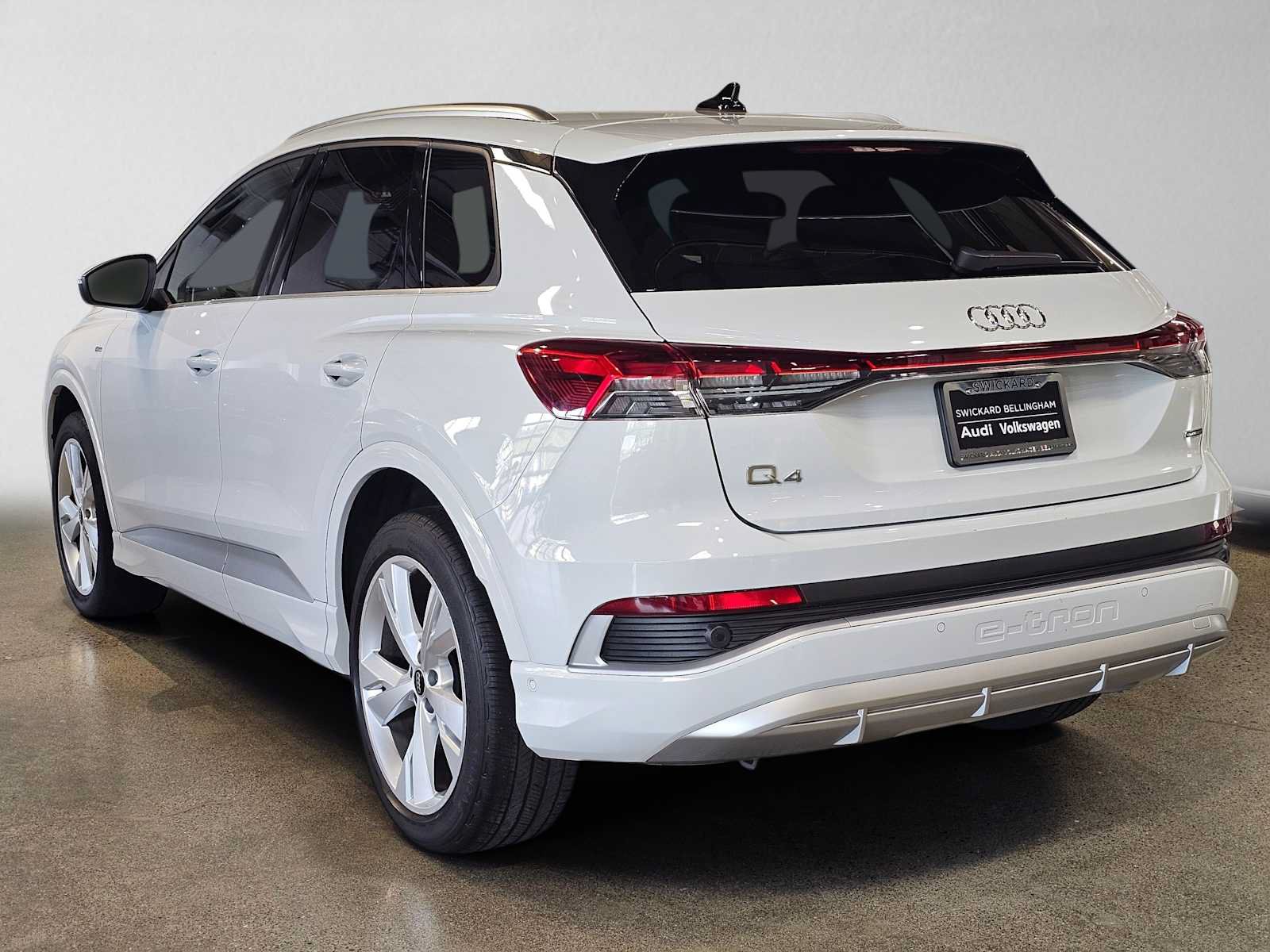 Used 2023 Audi Q4 e-tron Prestige w/ 20" Wheel Package AWD/4WD image 5