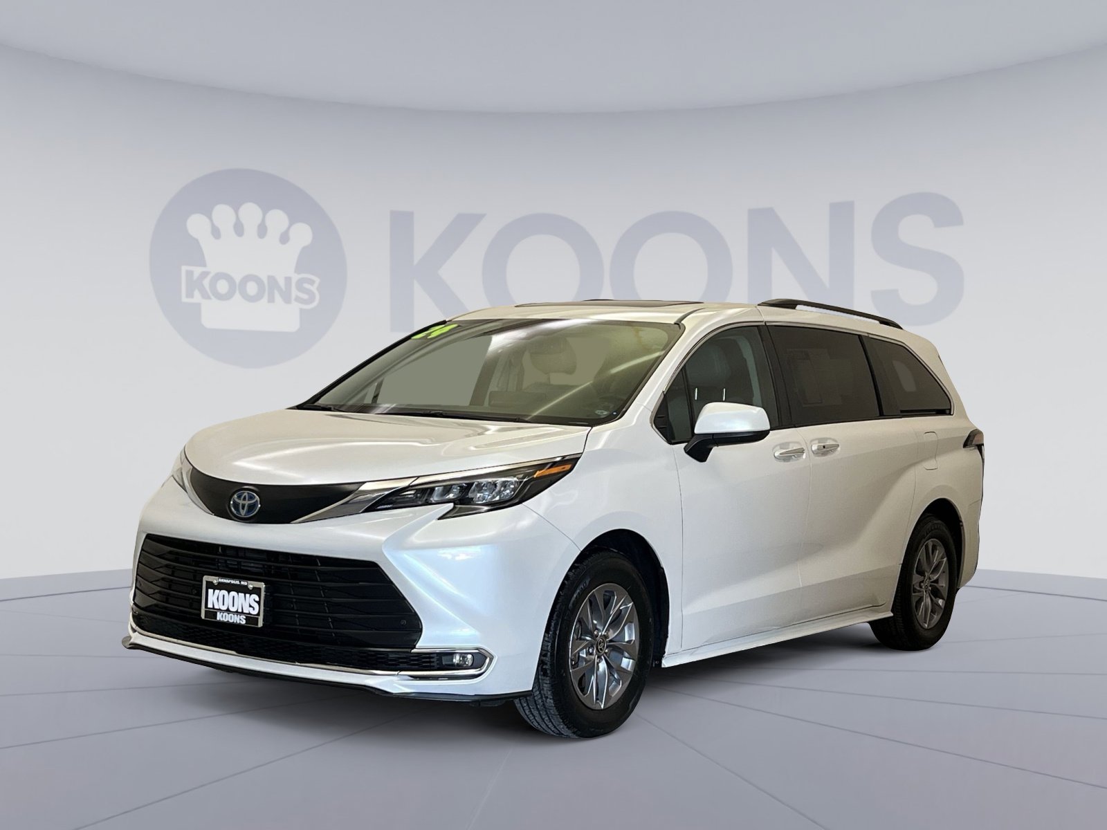 Used 2024 Toyota Sienna XLE