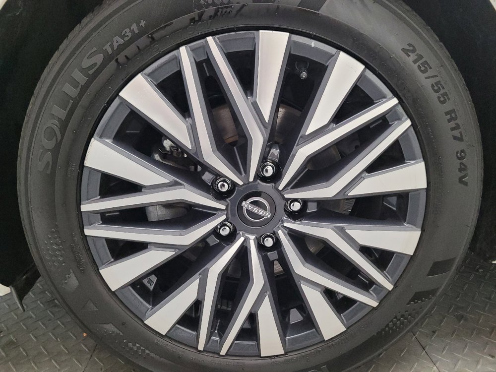 Used 2025 Nissan Altima 2.5 SV FWD image 31