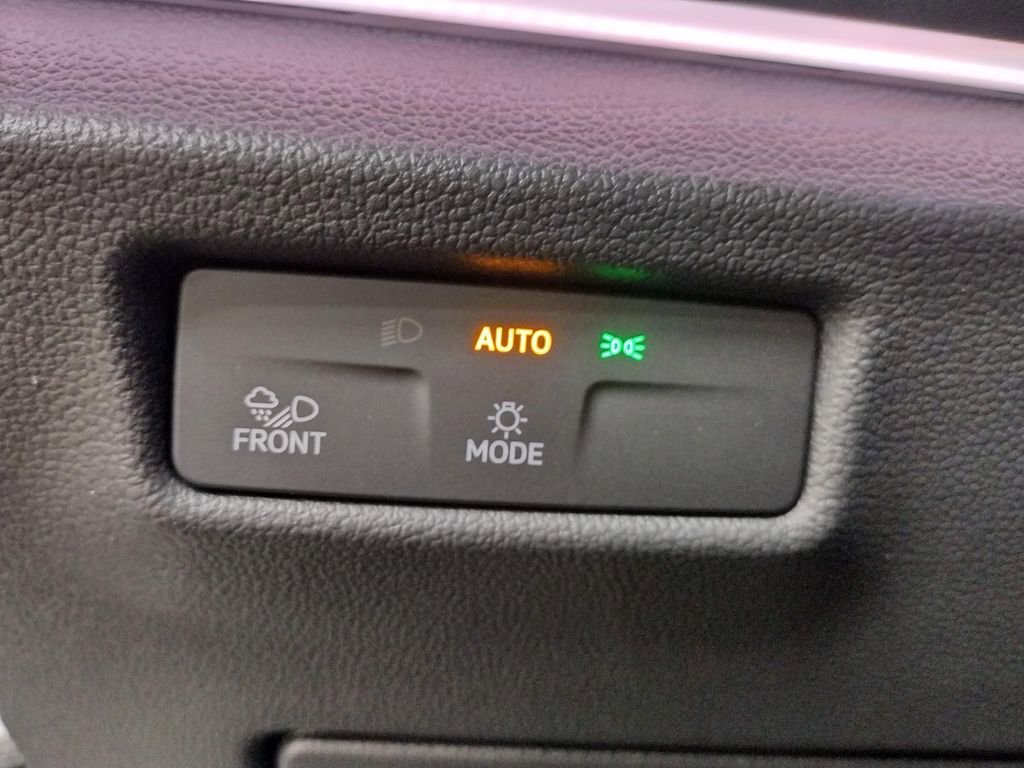 New 2026 Volkswagen Tiguan SEL R-Line image 29