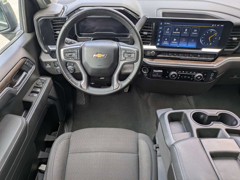 Used 2025 Chevrolet Silverado 1500 LT AWD/4WD image 16