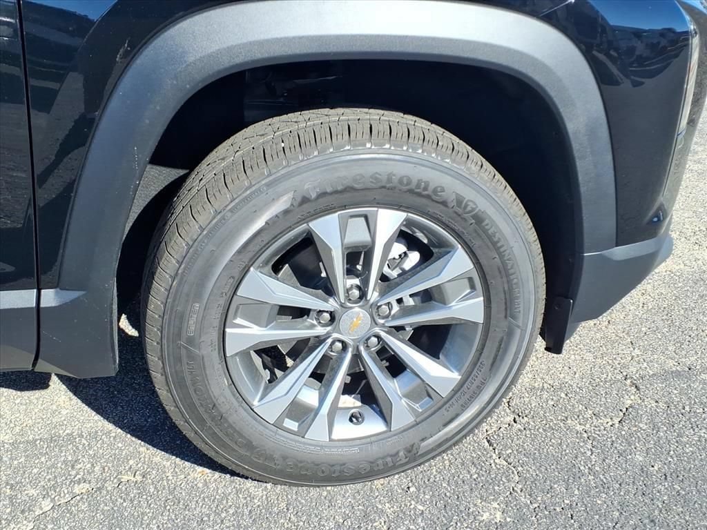 New 2027 Chevrolet Equinox LT w/ Convenience Package II FWD image 11
