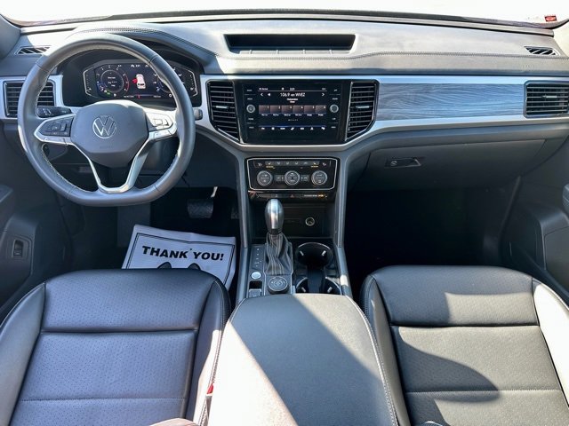 Certified 2022 Volkswagen Atlas Cross Sport SE w/ Panoramic Sunroof Package image 17